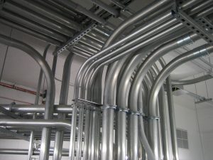 Ống thép luồn dây điện