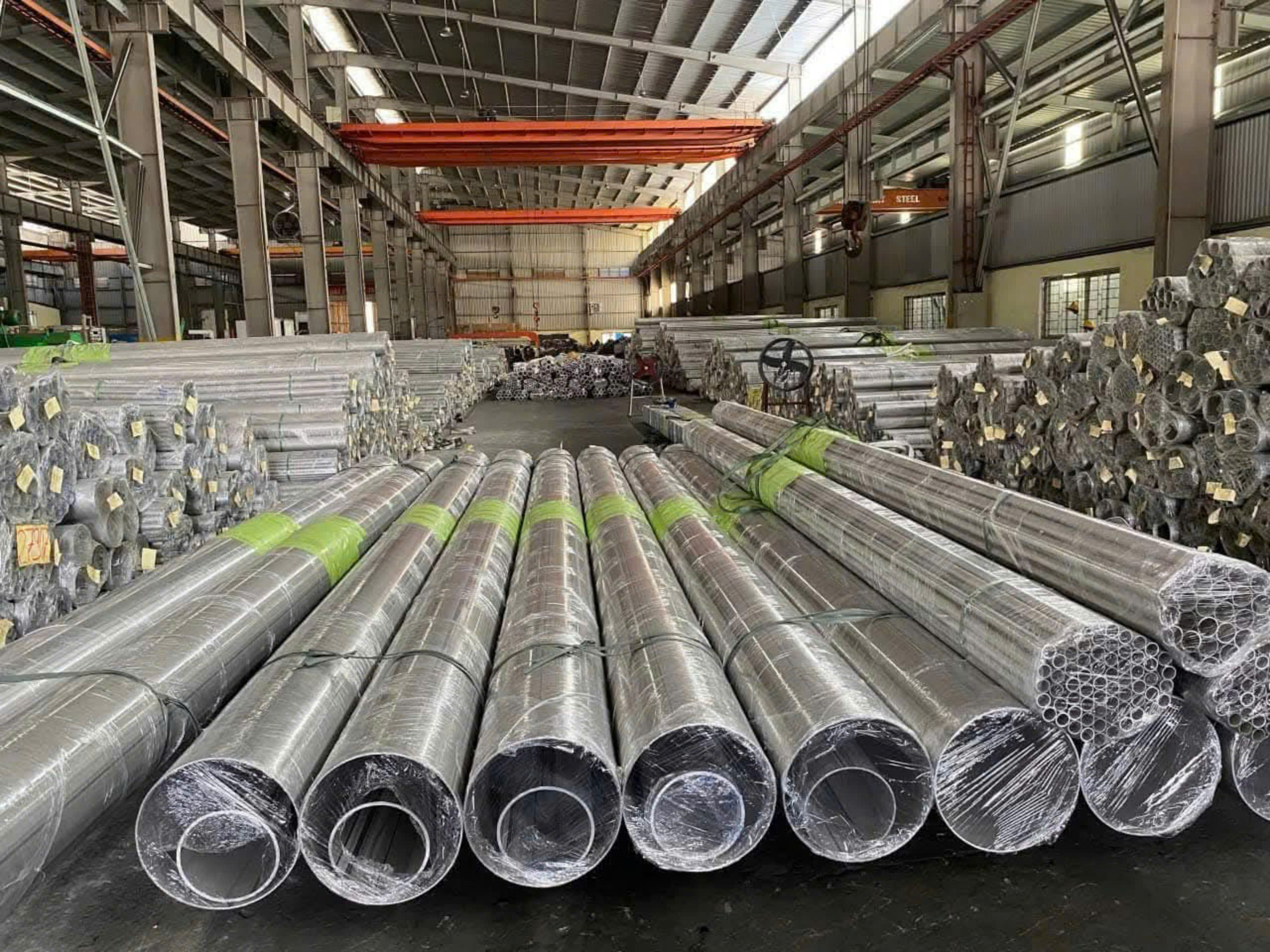 Ống inox 304 dùng trong trang trí và công nghiệp